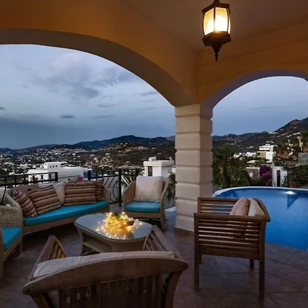 Sunset Villa *