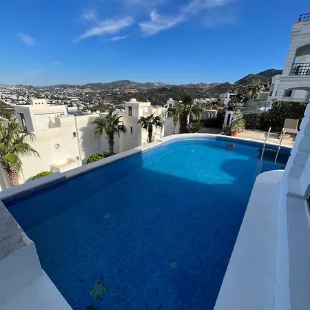 Sunset Villa *